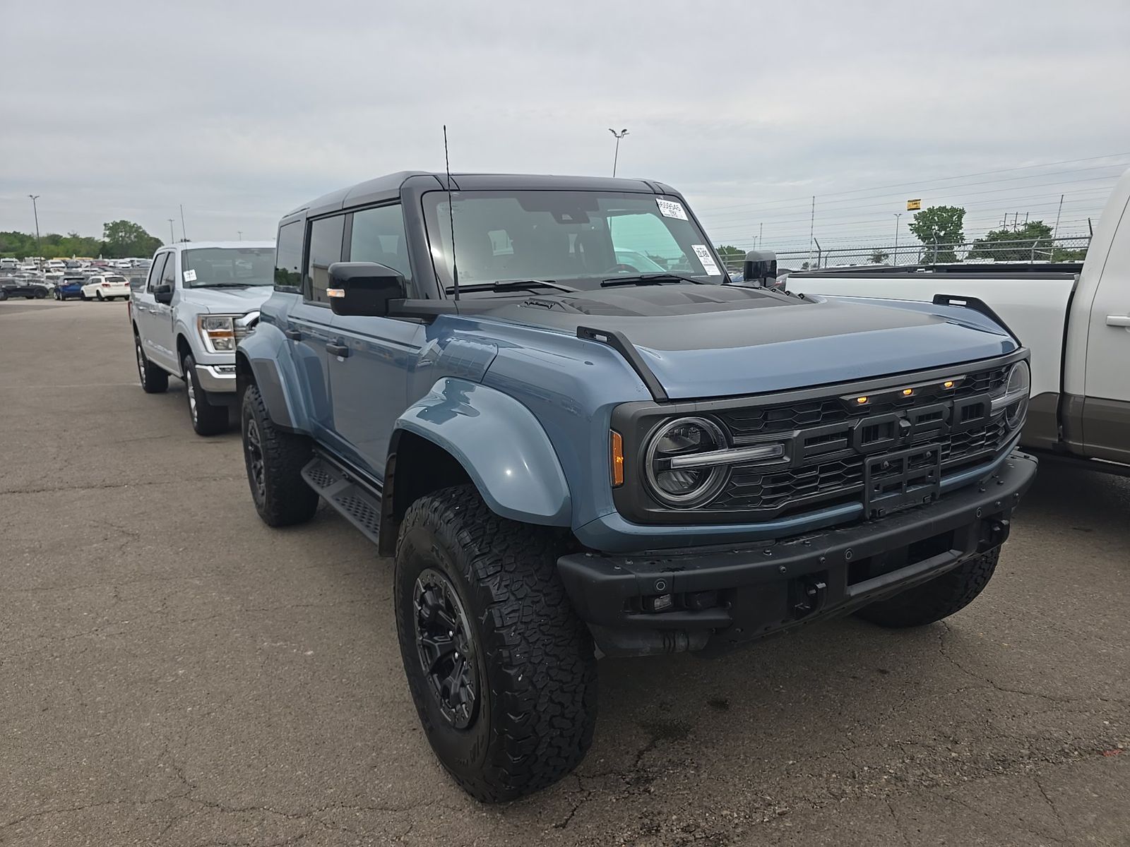 FORD BRONCO - 4