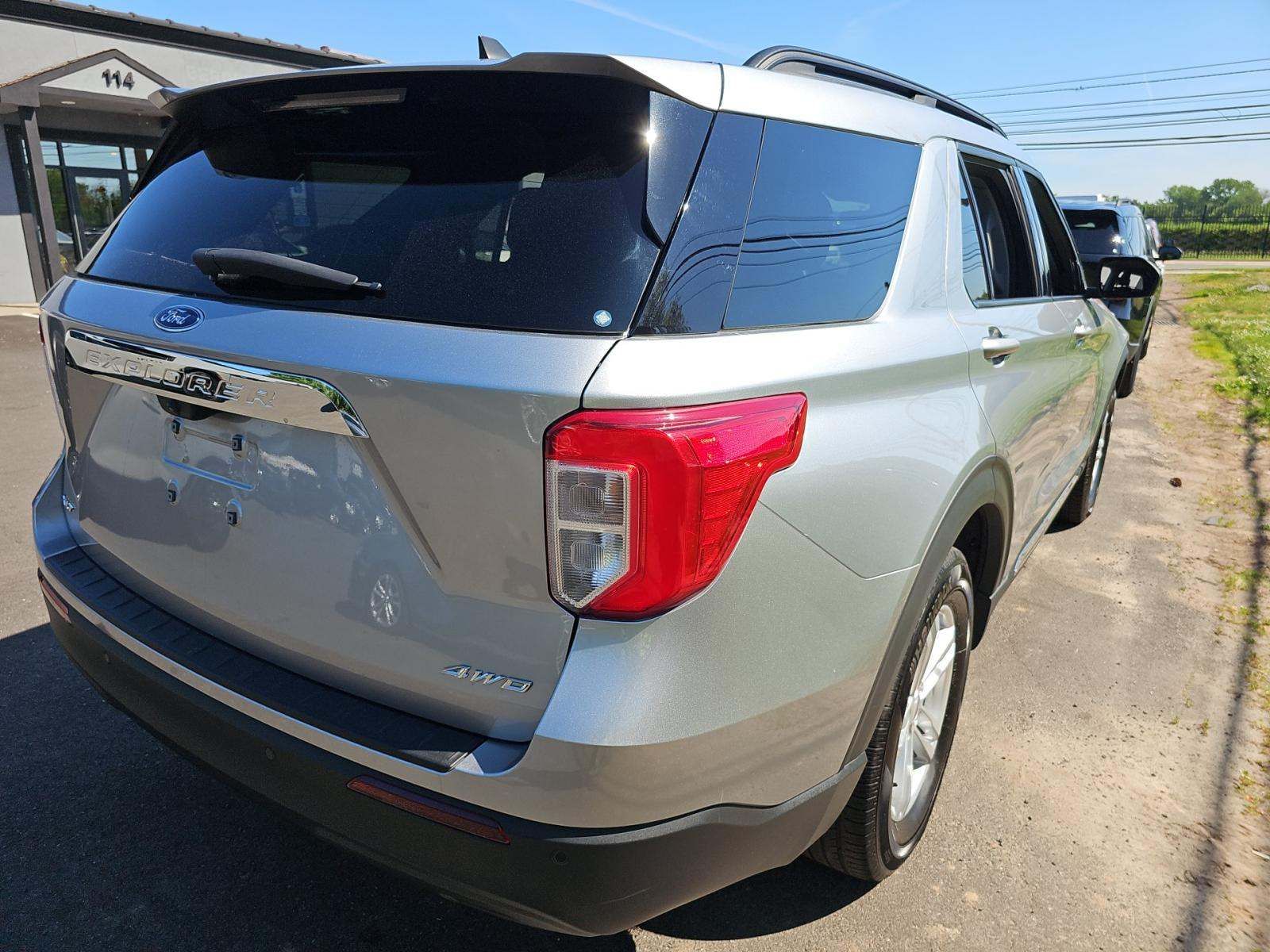 FORD EXPLORER - 3