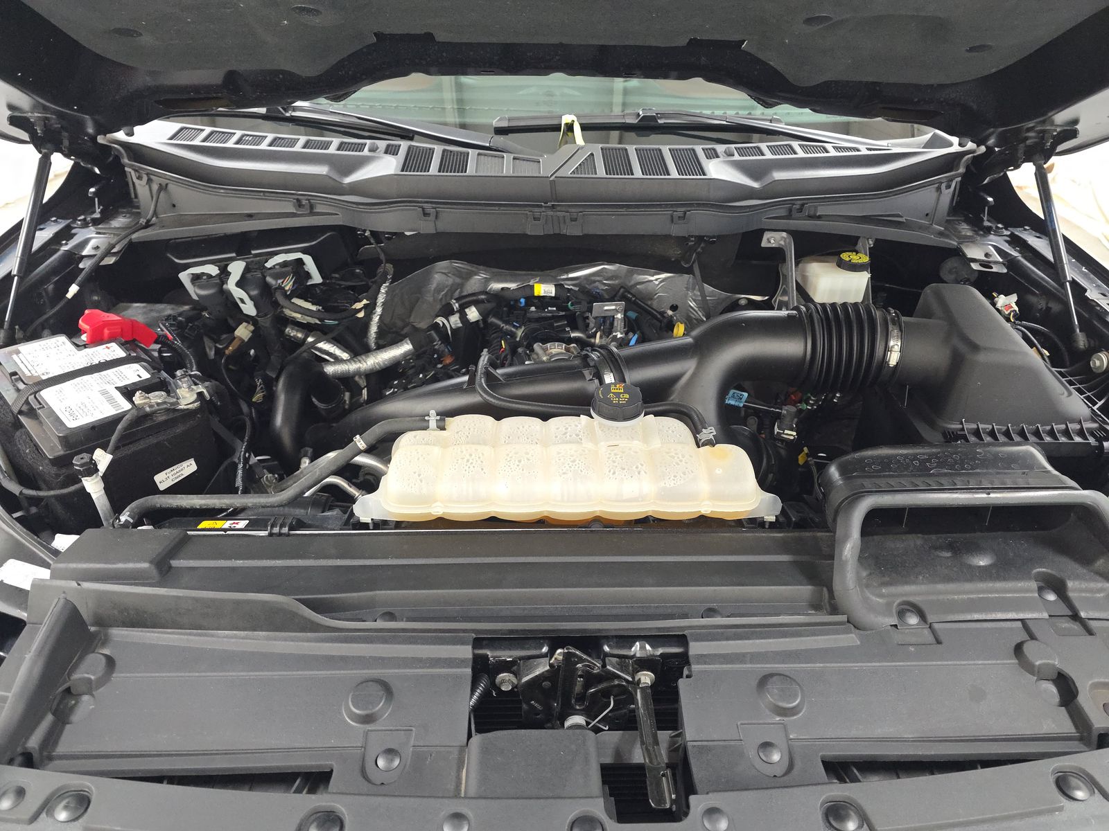 2023 Ford F-150 Lariat AWD