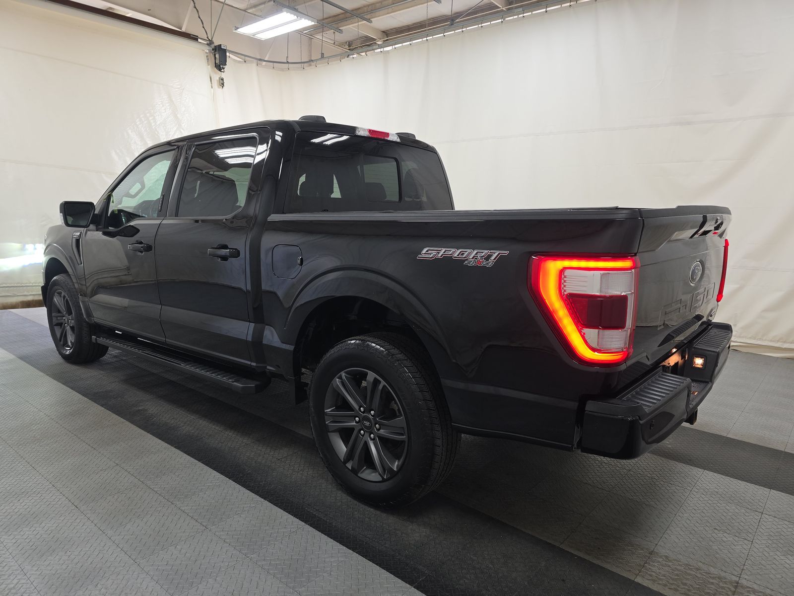2023 Ford F-150 Lariat AWD