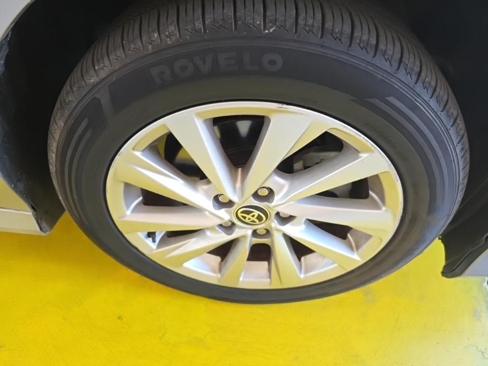 TOYOTA CAMRY - 10