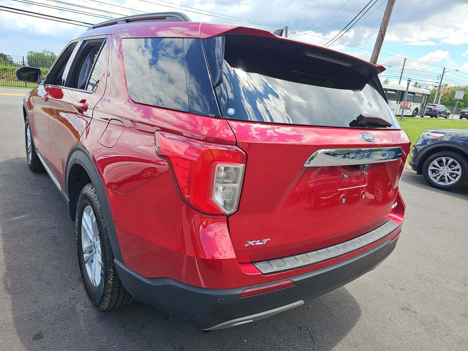 FORD EXPLORER - 4