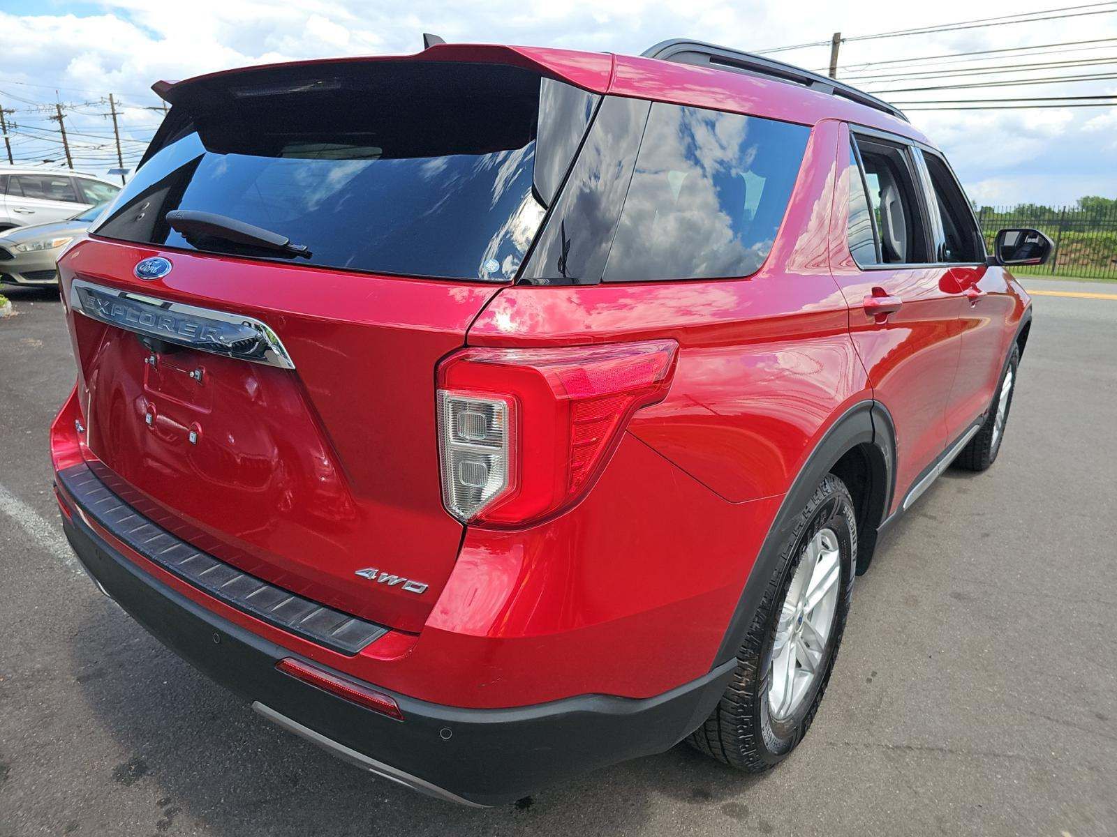 FORD EXPLORER - 3