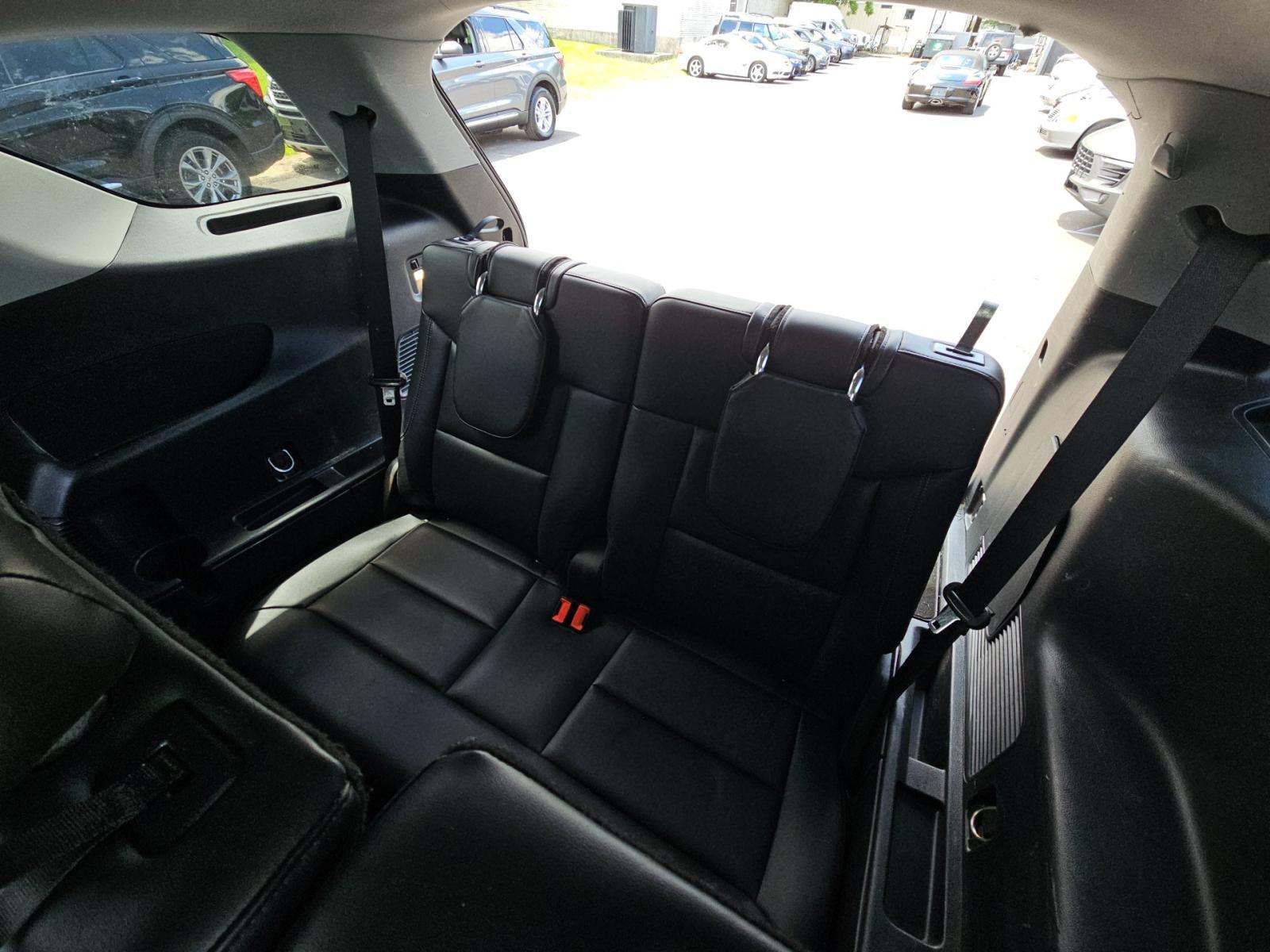 FORD EXPLORER - 9
