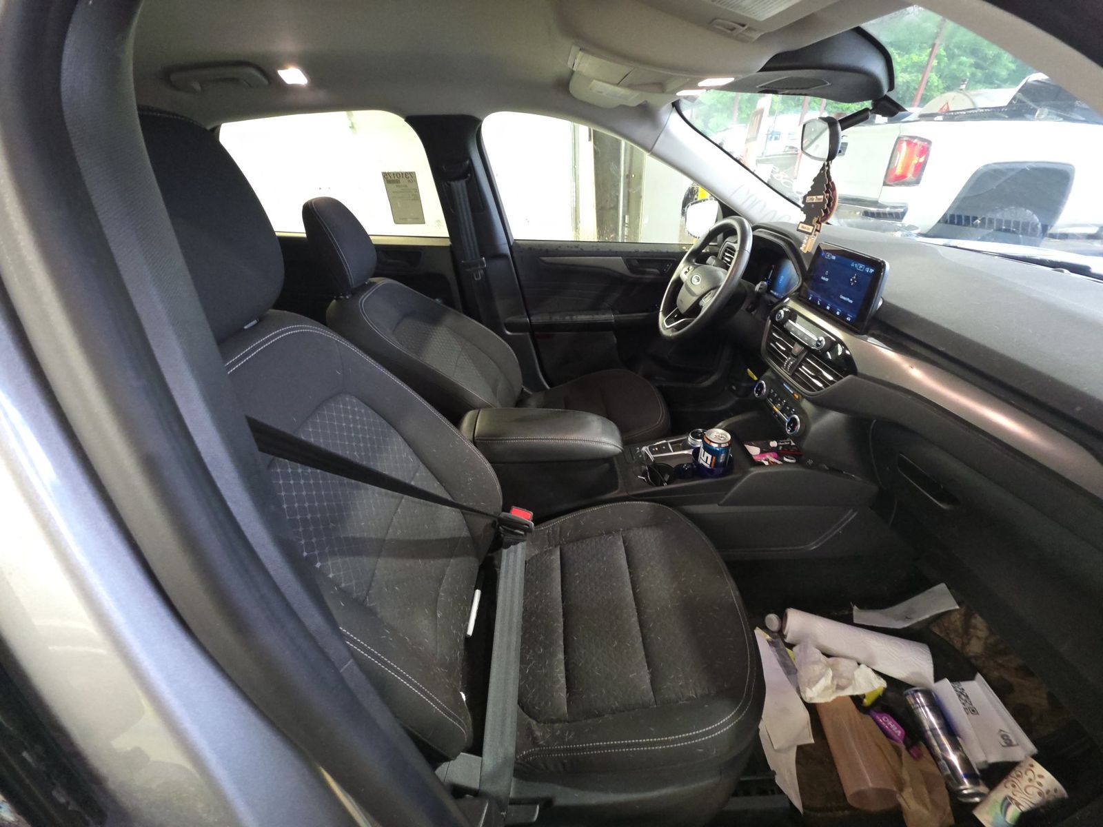 FORD ESCAPE - 9