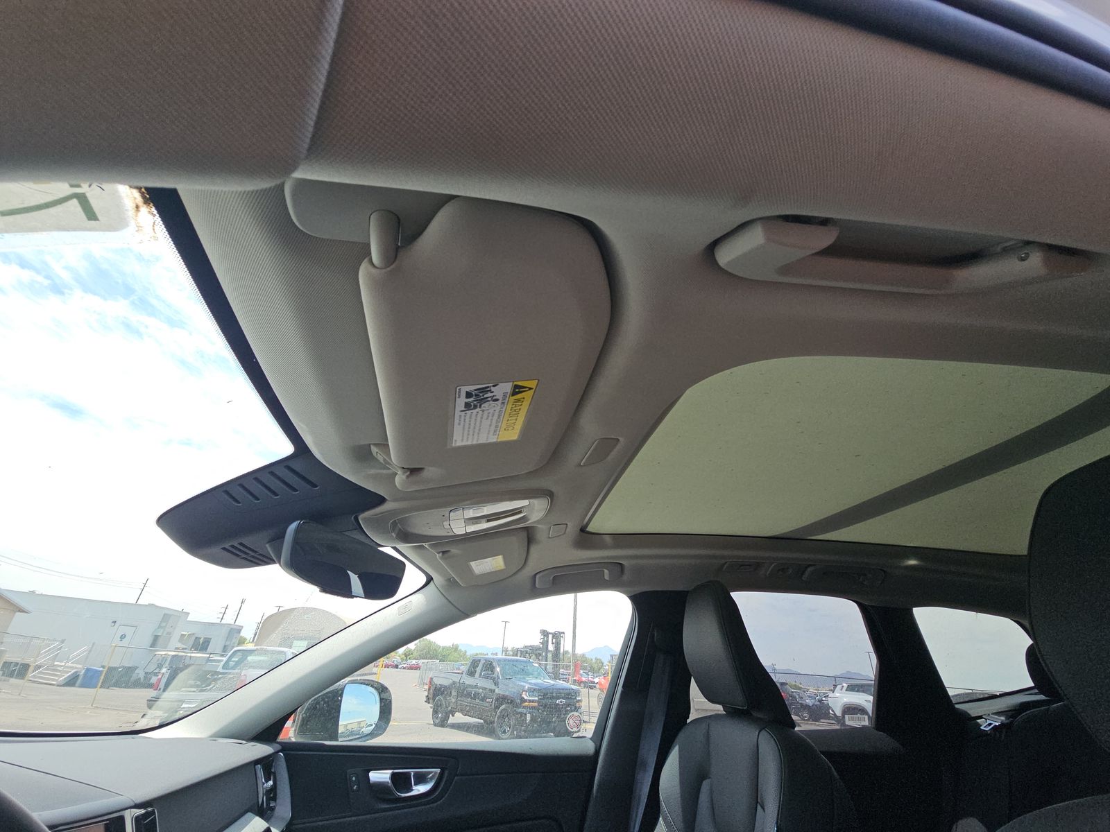 2025 Volvo XC60 B5 Plus AWD