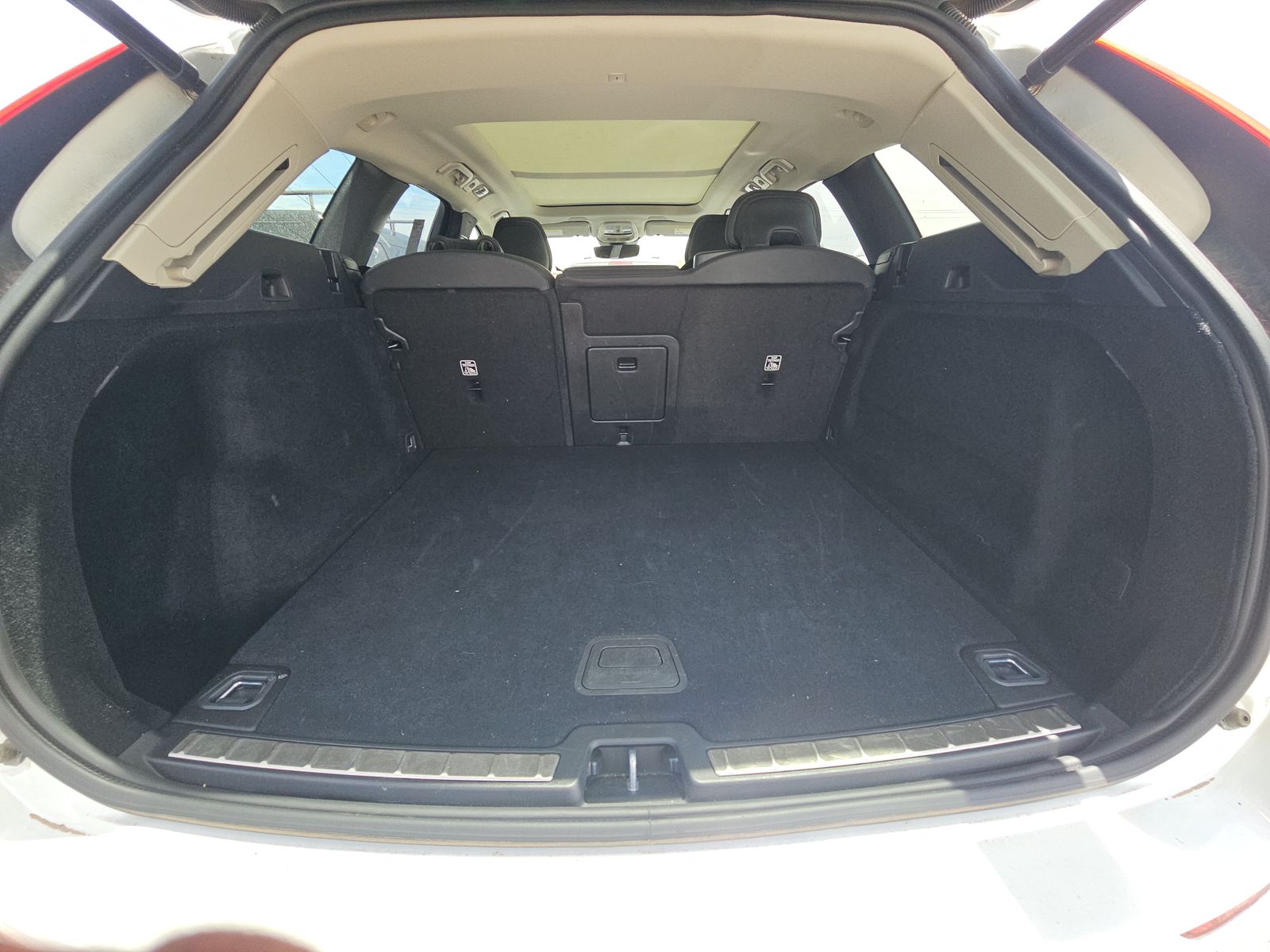 2025 Volvo XC60 B5 Plus AWD