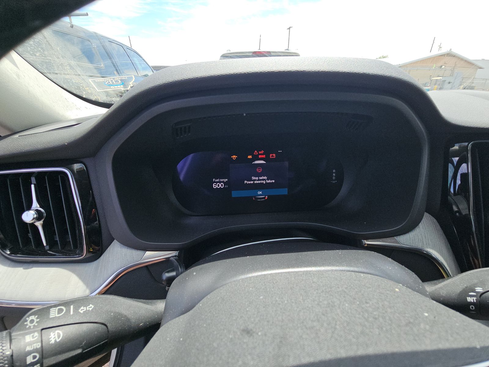2025 Volvo XC60 B5 Plus AWD