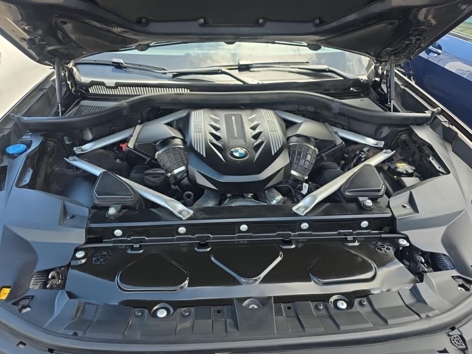 2020 BMW X7 M50i AWD