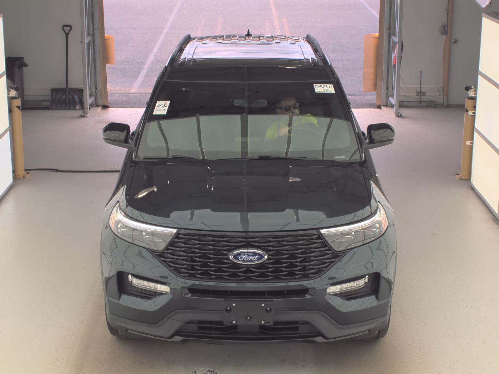 FORD EXPLORER - 3