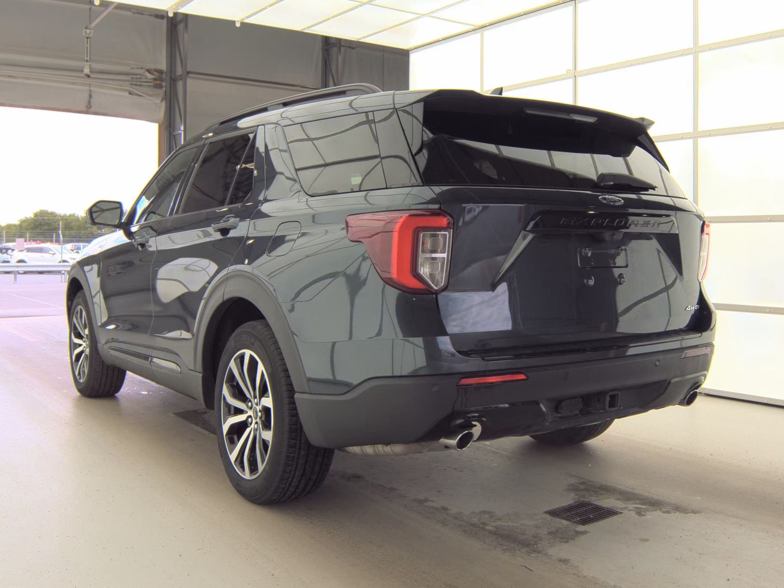 FORD EXPLORER - 9