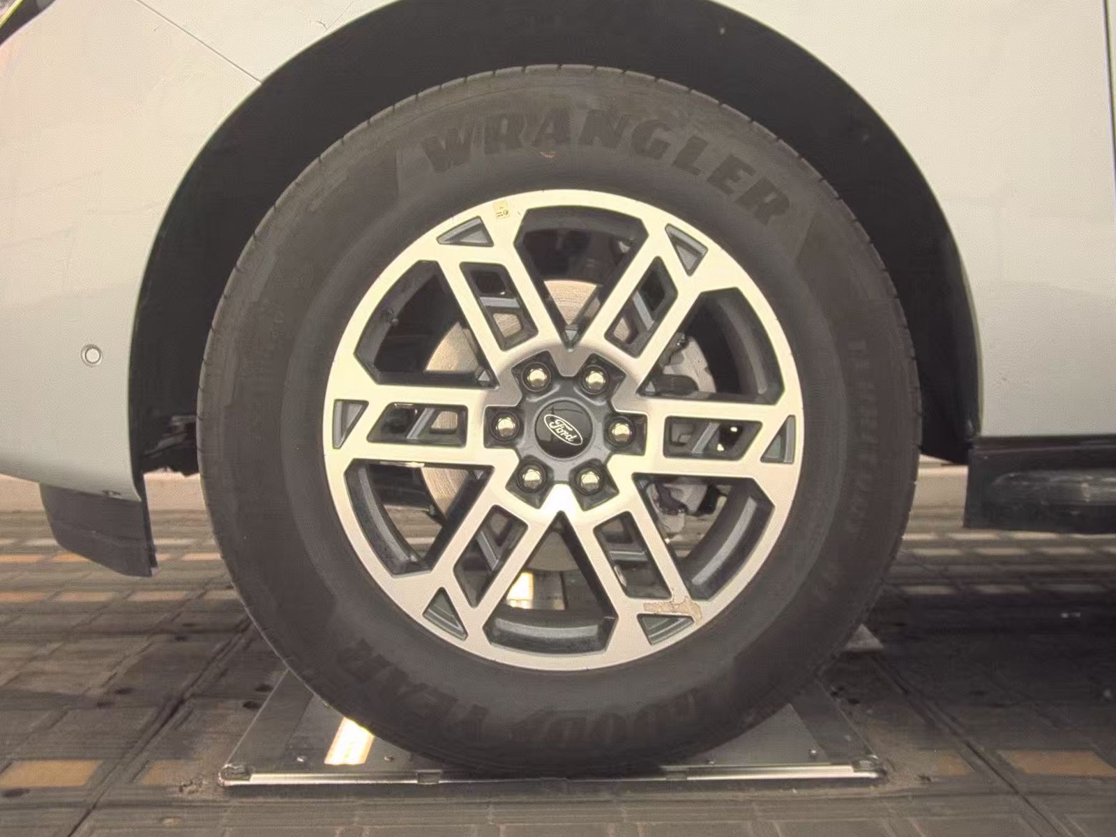 FORD EXPEDITION - 10