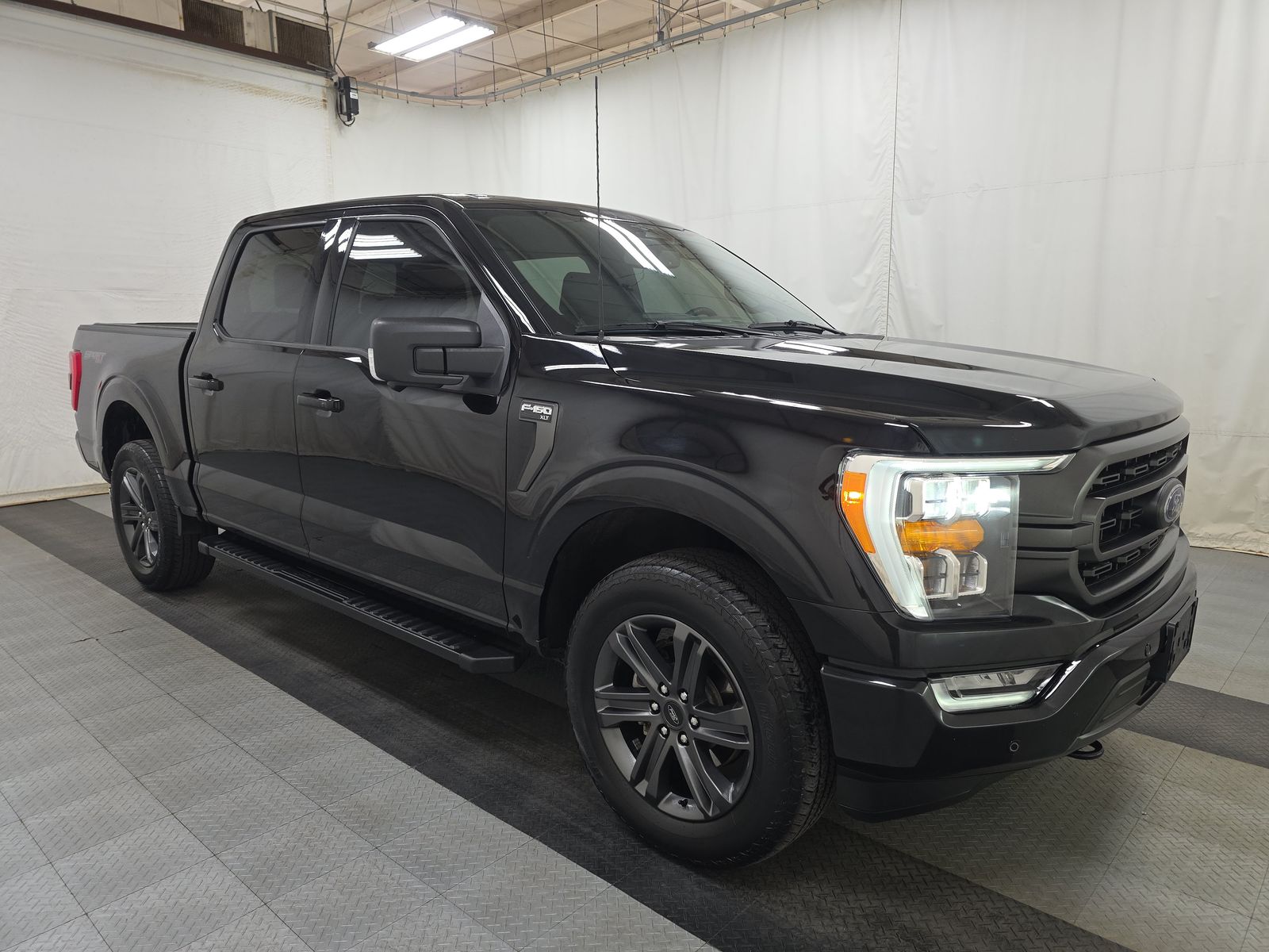 FORD F-150 - 4