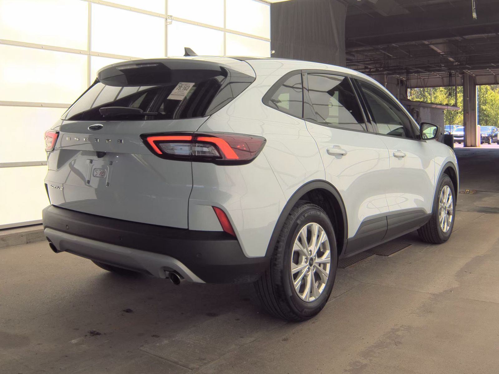 FORD ESCAPE - 6