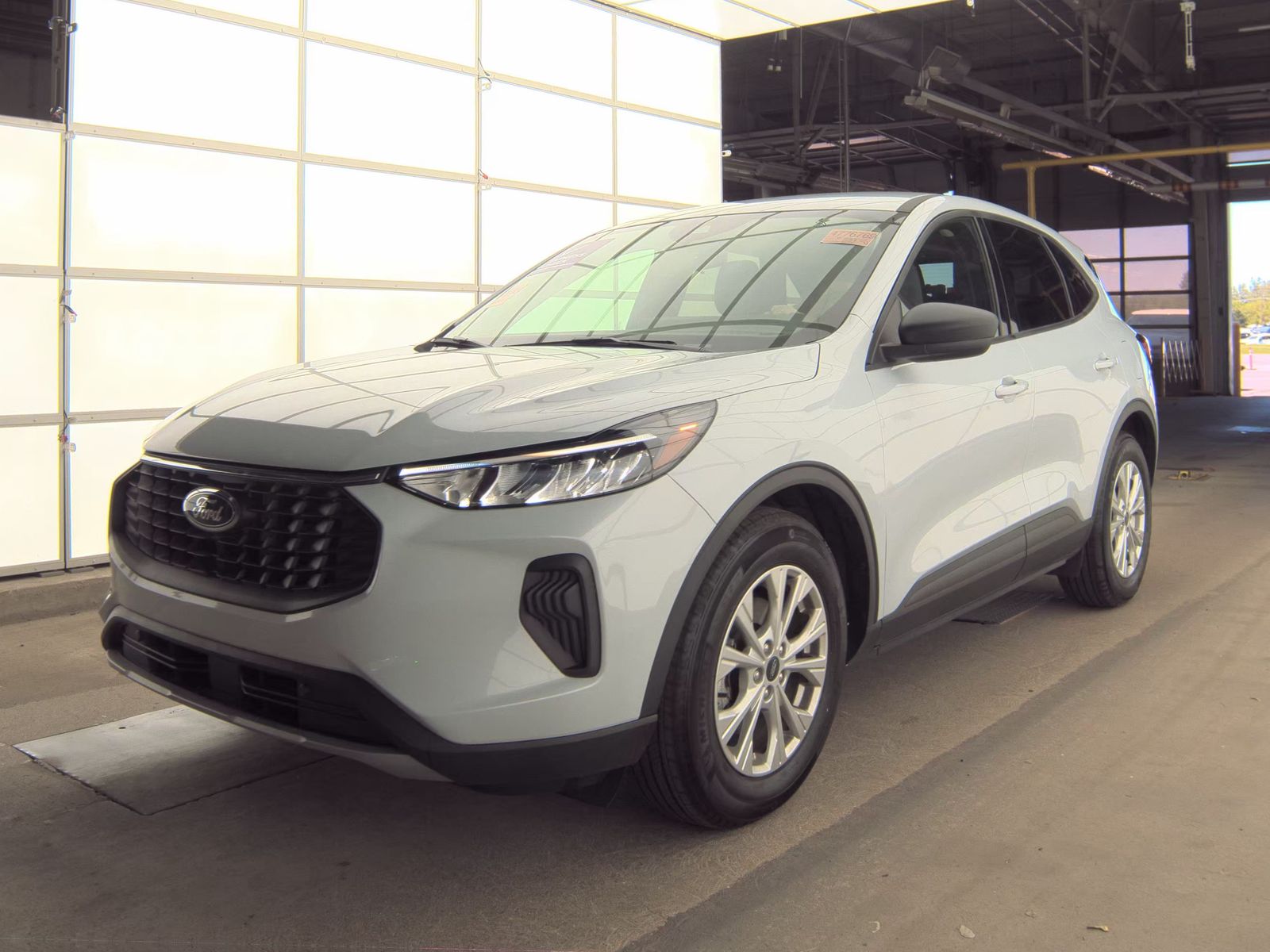 FORD ESCAPE - 1
