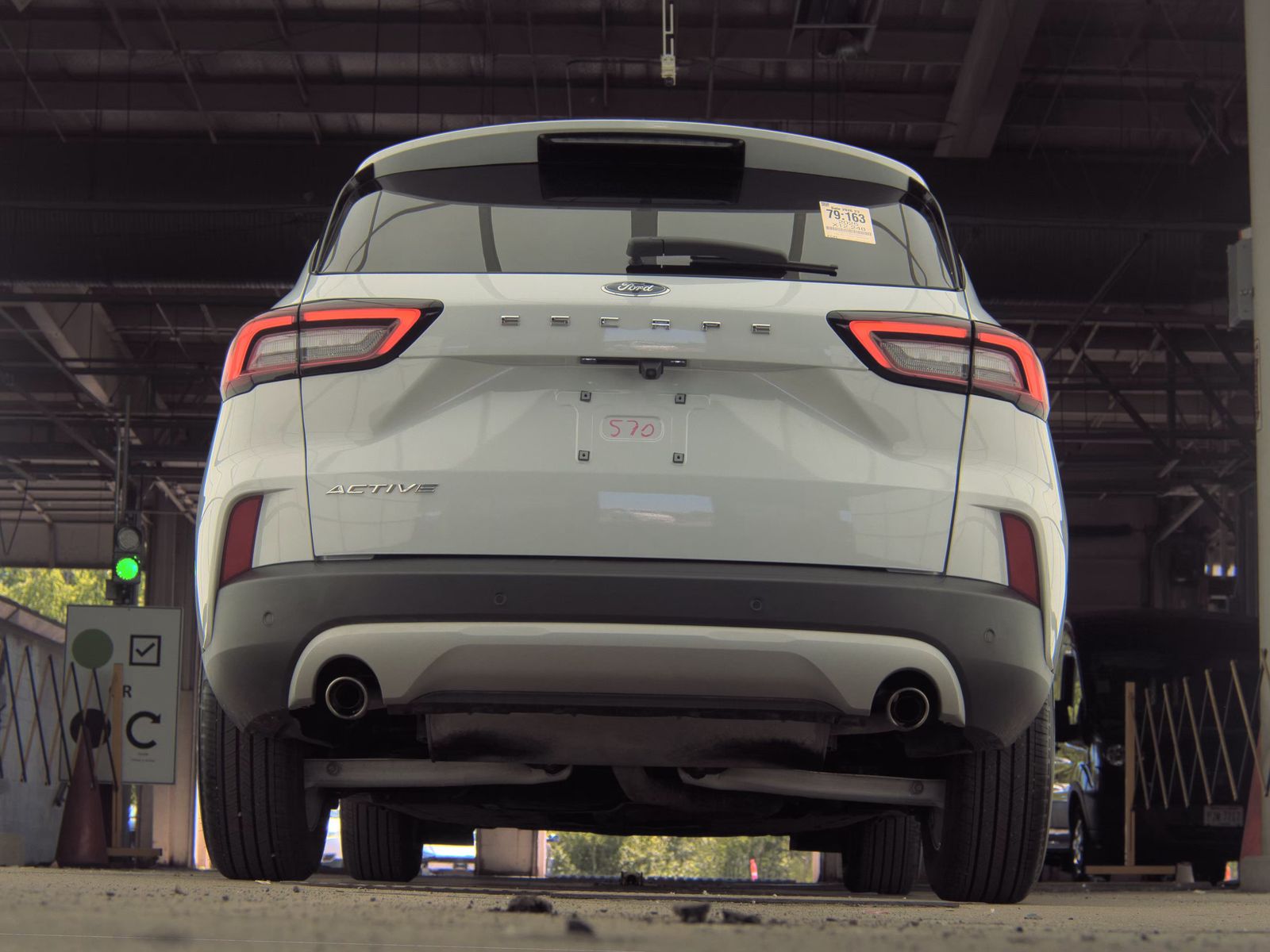 FORD ESCAPE - 8