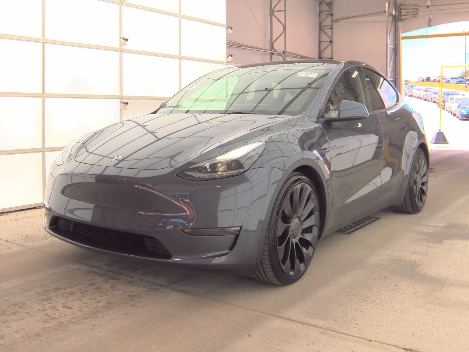 TESLA MODEL Y - 1