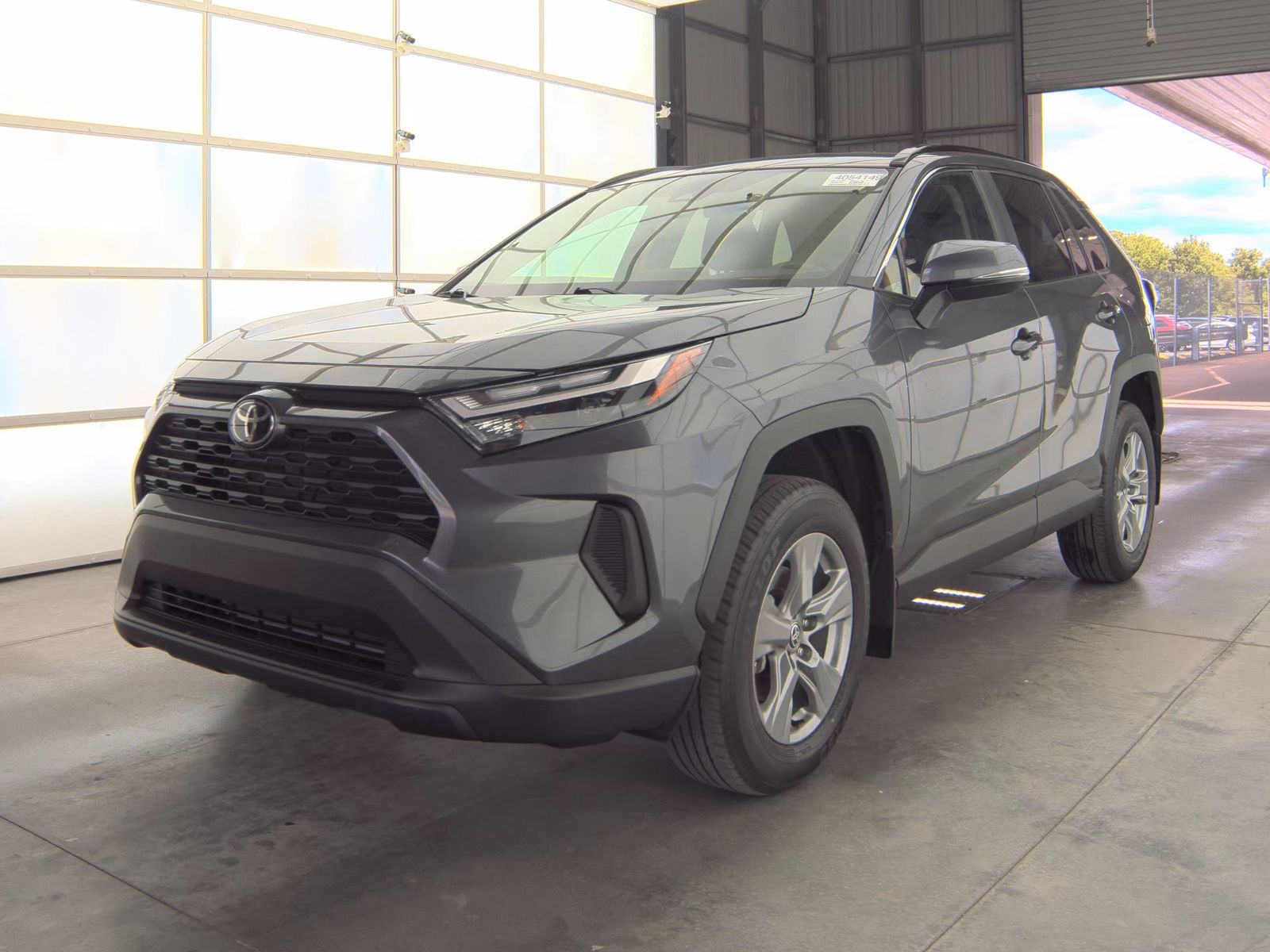 2024 Toyota RAV4 XLE AWD's photo