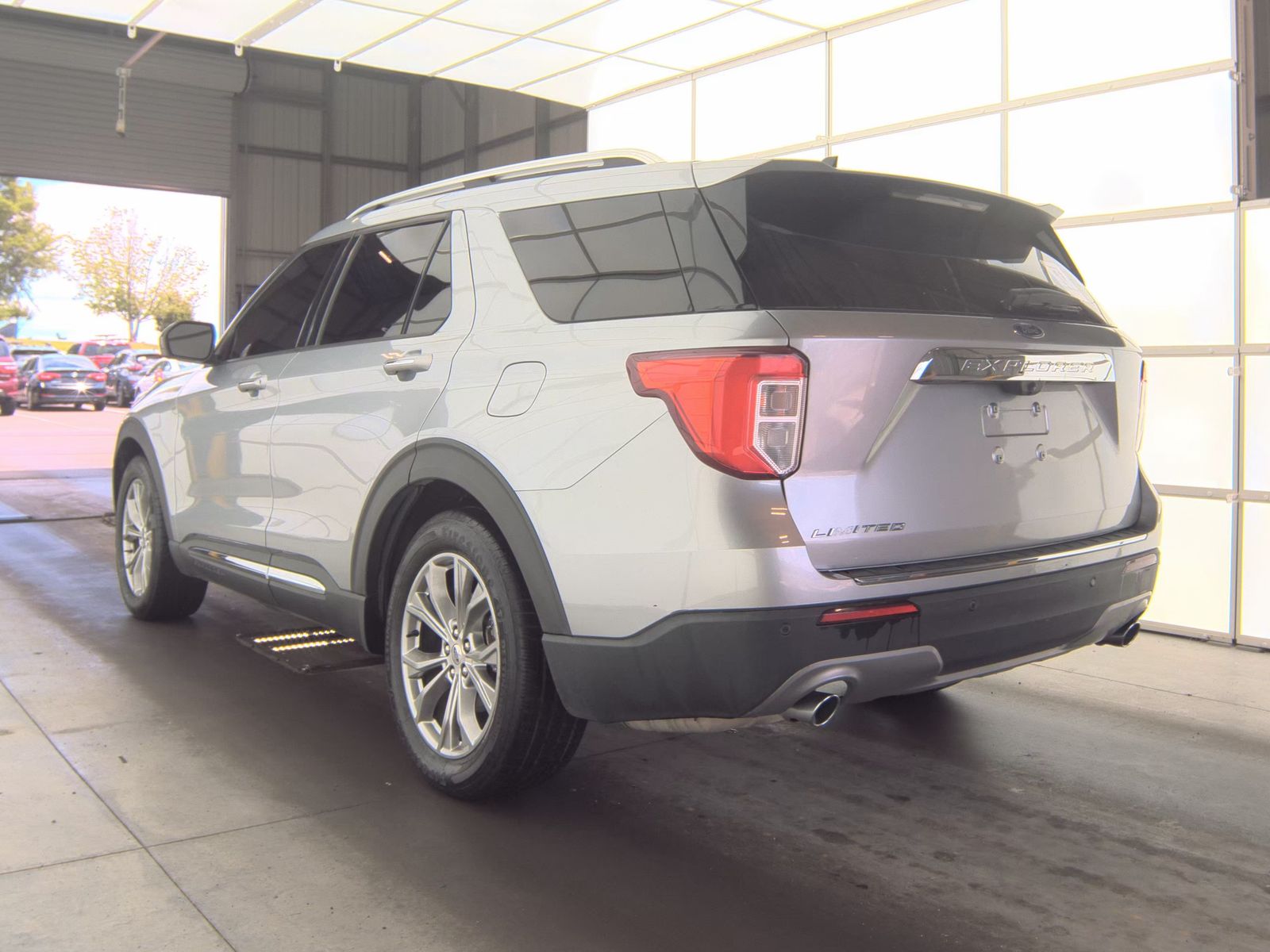 FORD EXPLORER - 9