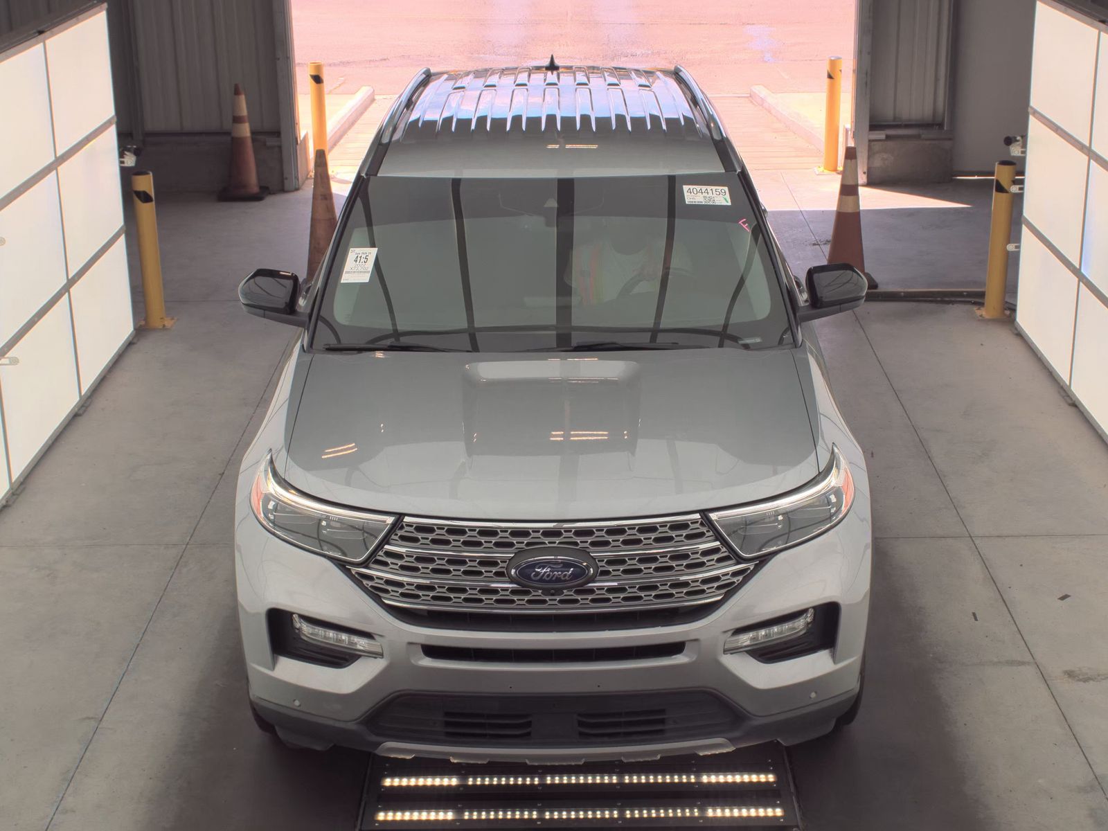 FORD EXPLORER - 3
