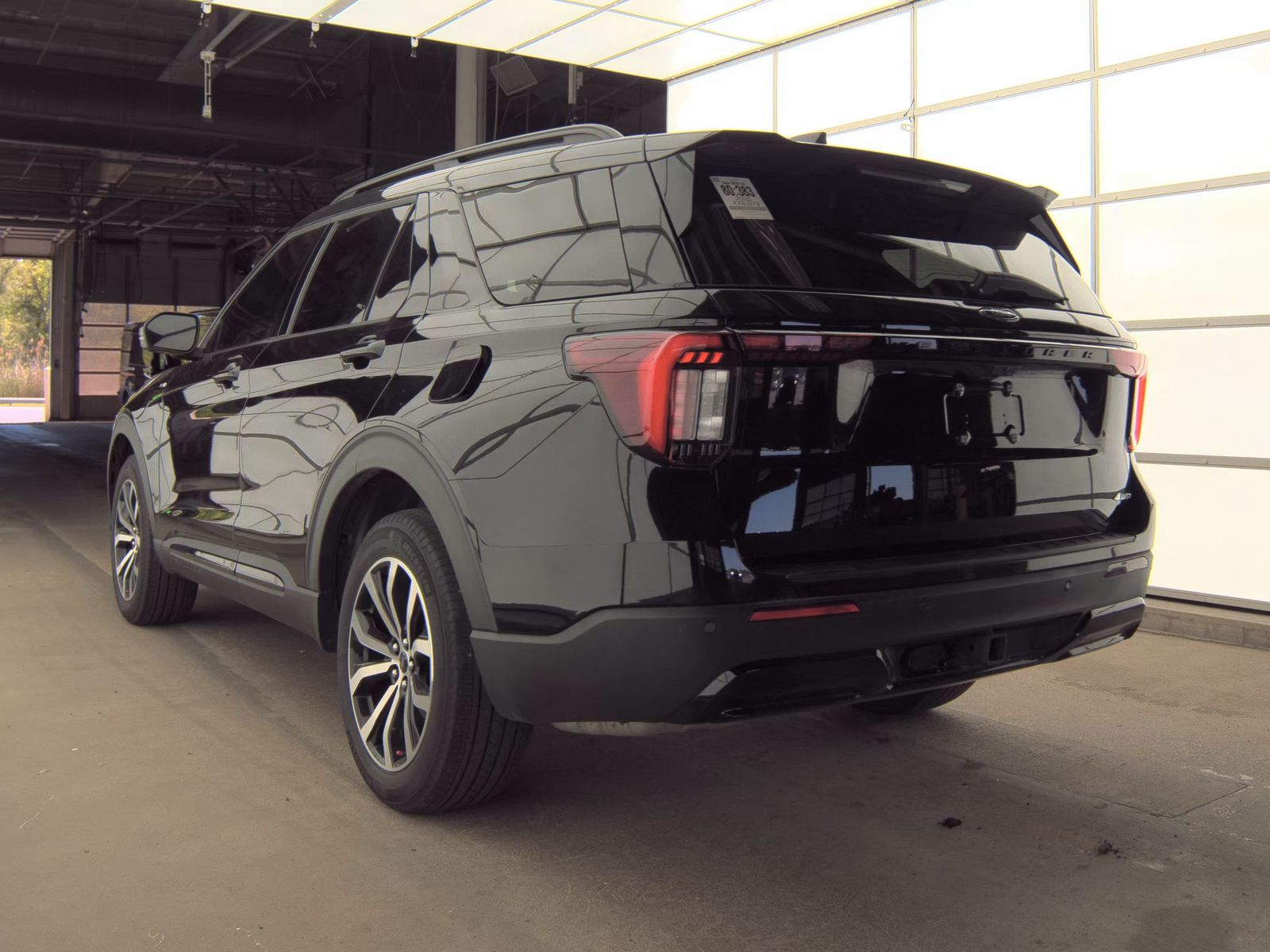 FORD EXPLORER - 9