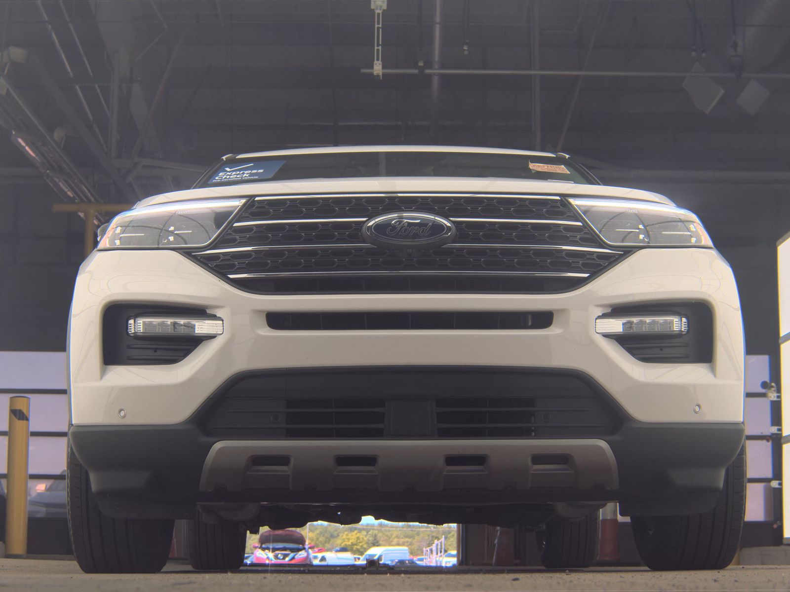 FORD EXPLORER - 4