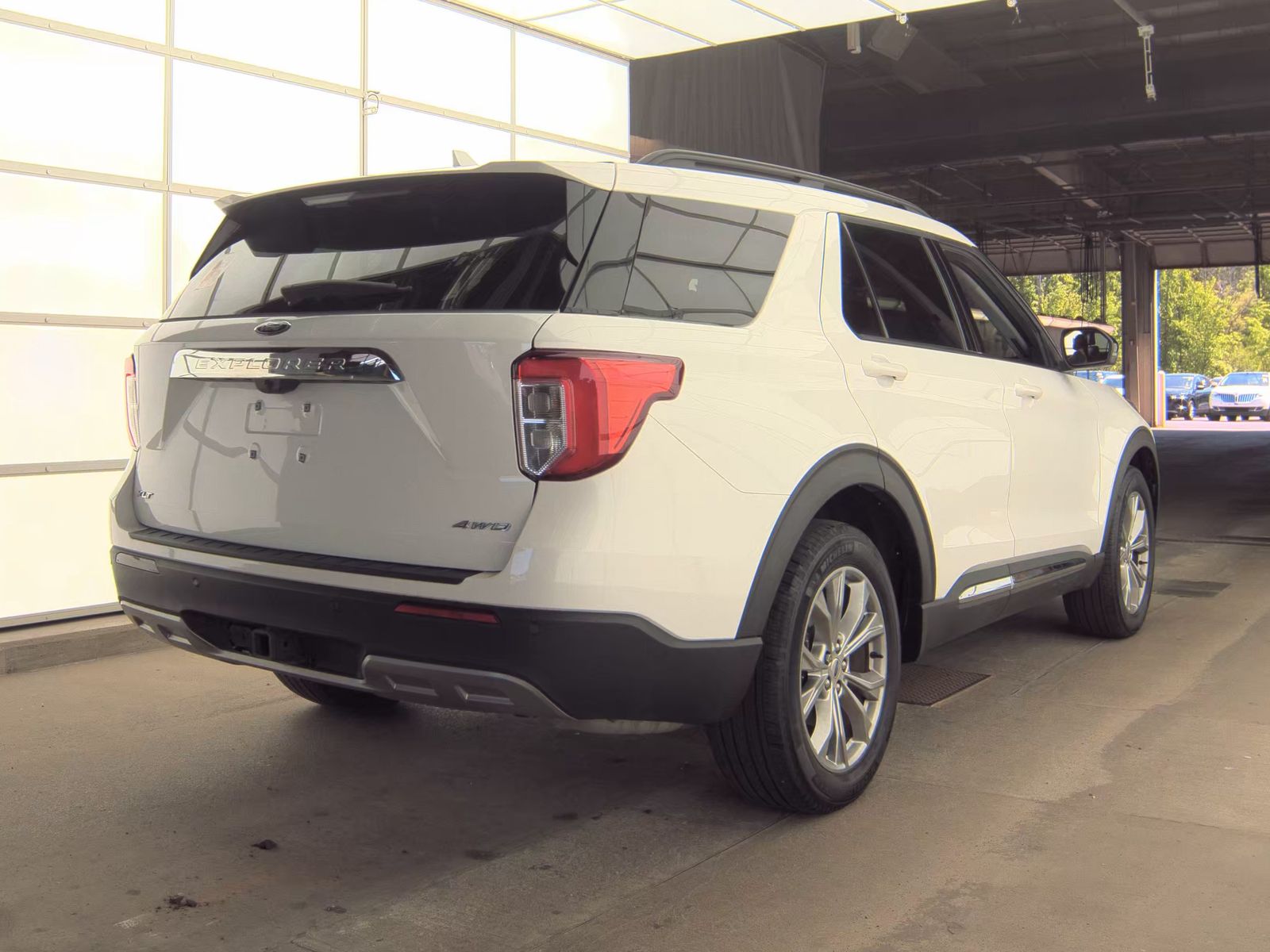 FORD EXPLORER - 6