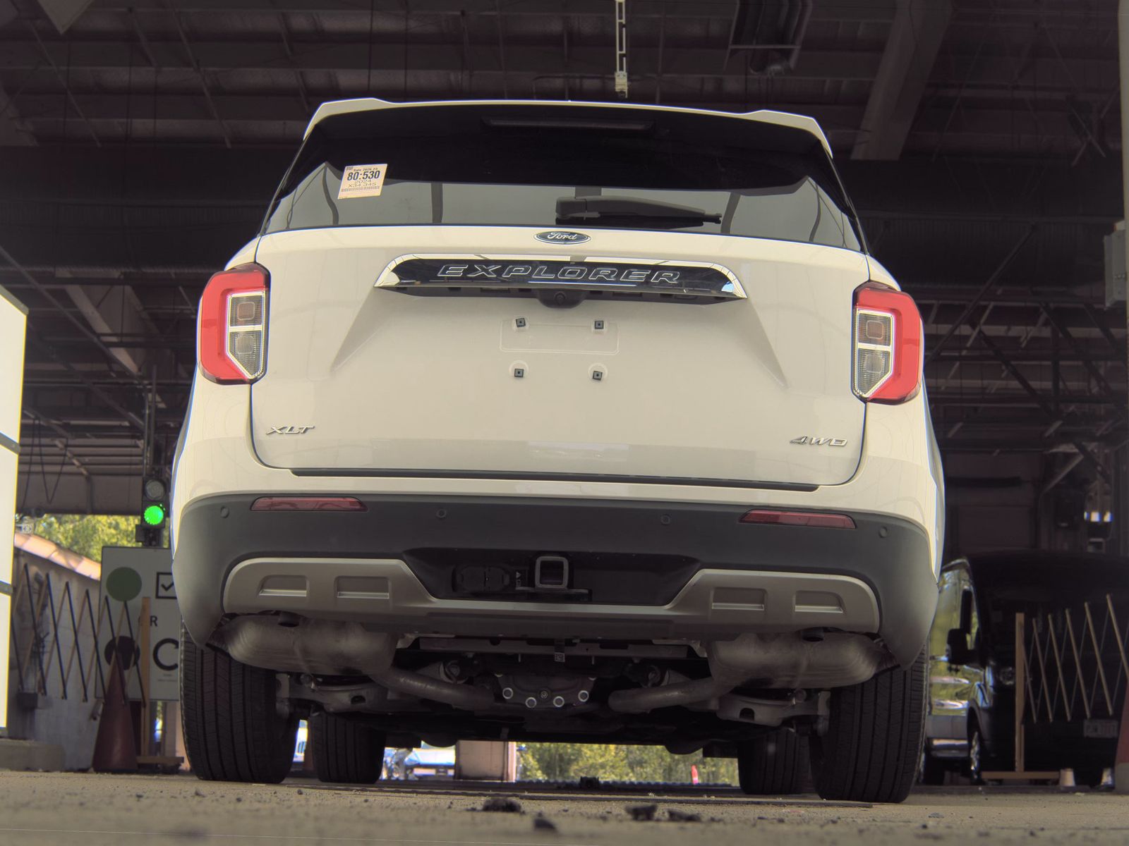 FORD EXPLORER - 8