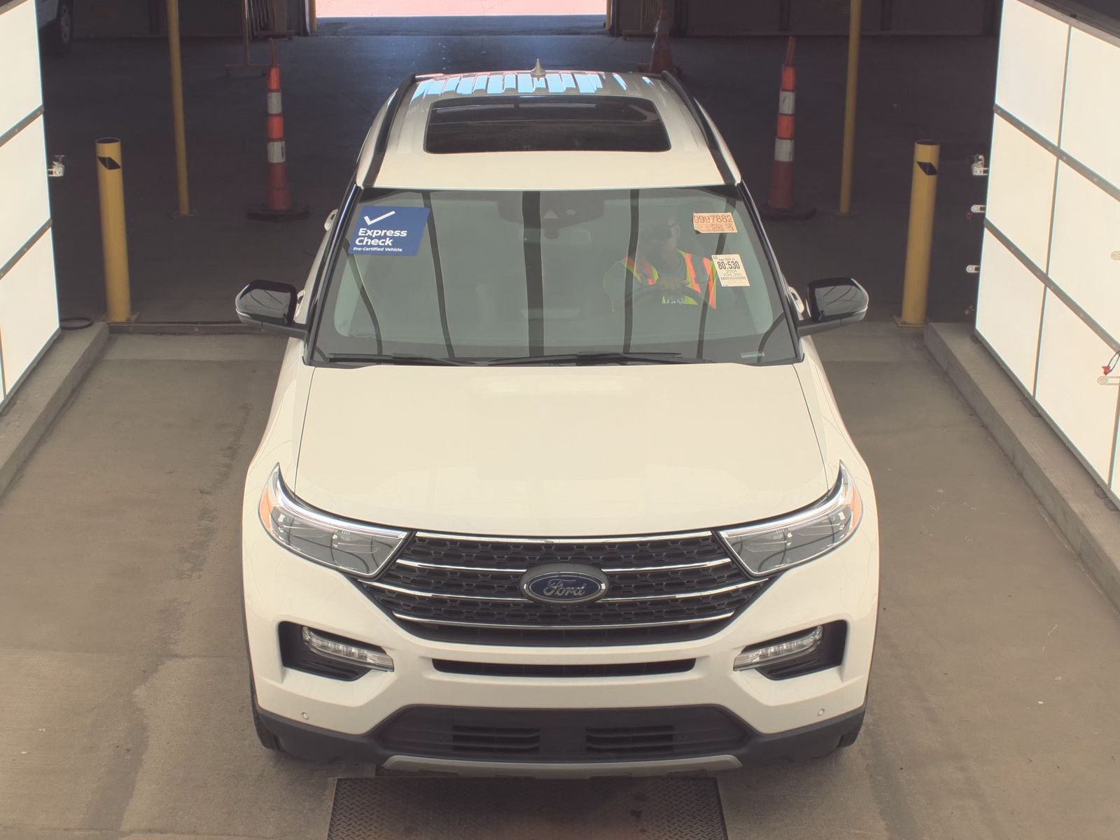 FORD EXPLORER - 3
