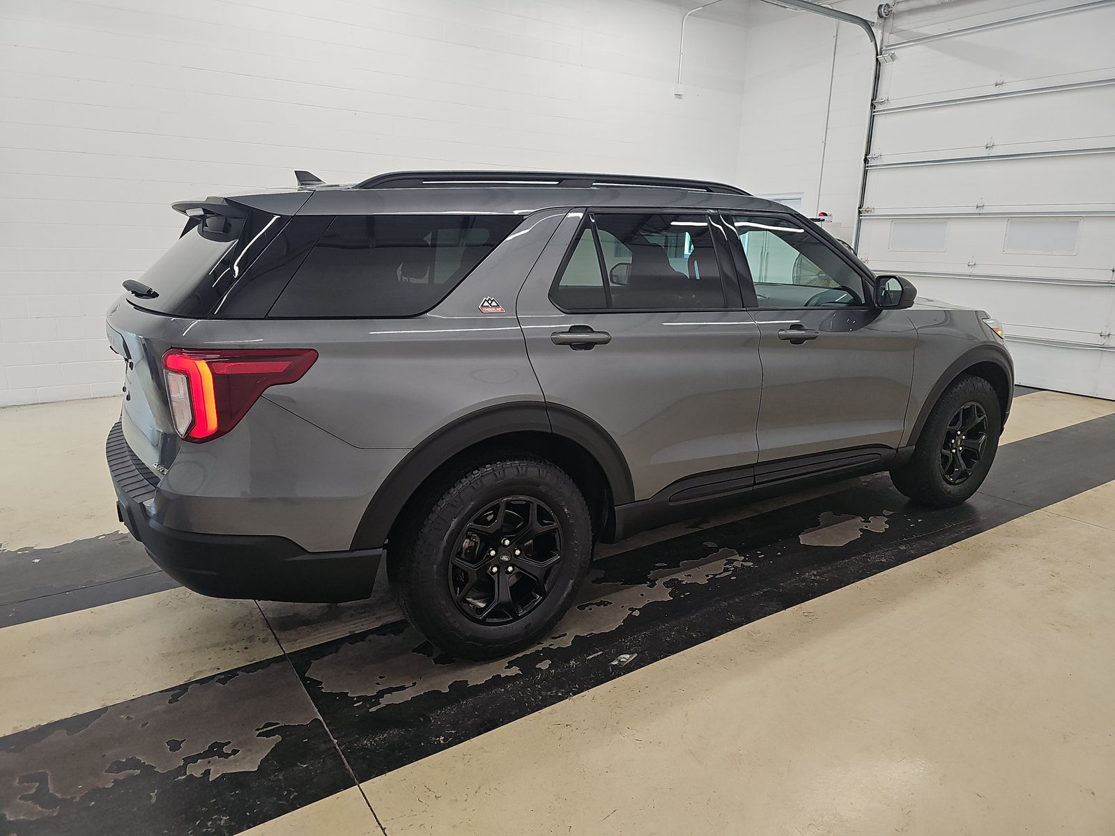 FORD EXPLORER - 5