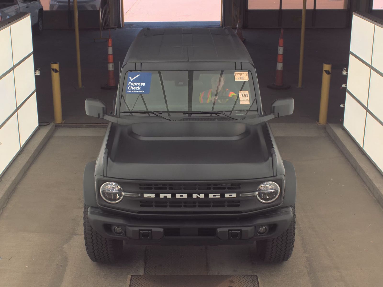 FORD BRONCO - 3