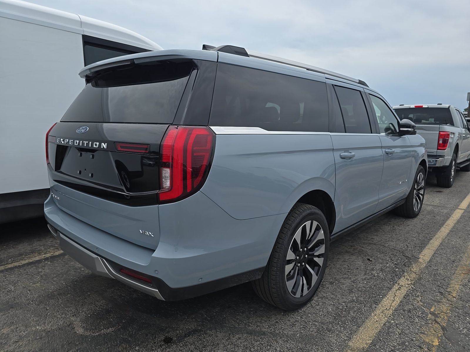 FORD EXPEDITION MAX - 5