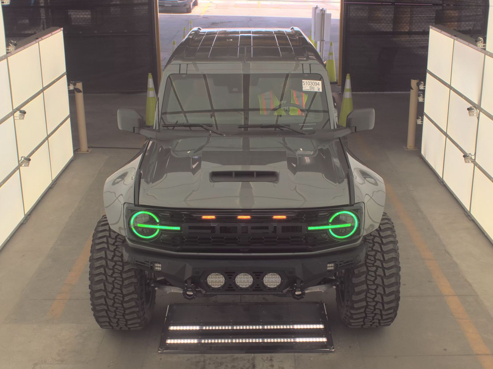 FORD BRONCO - 3