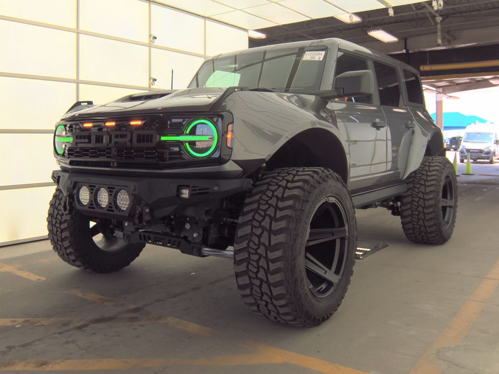 FORD BRONCO - 1