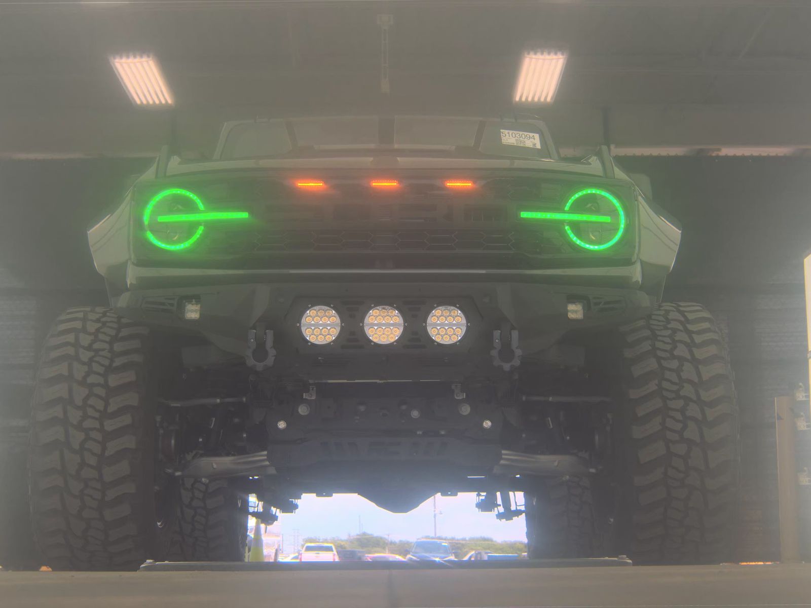 FORD BRONCO - 4