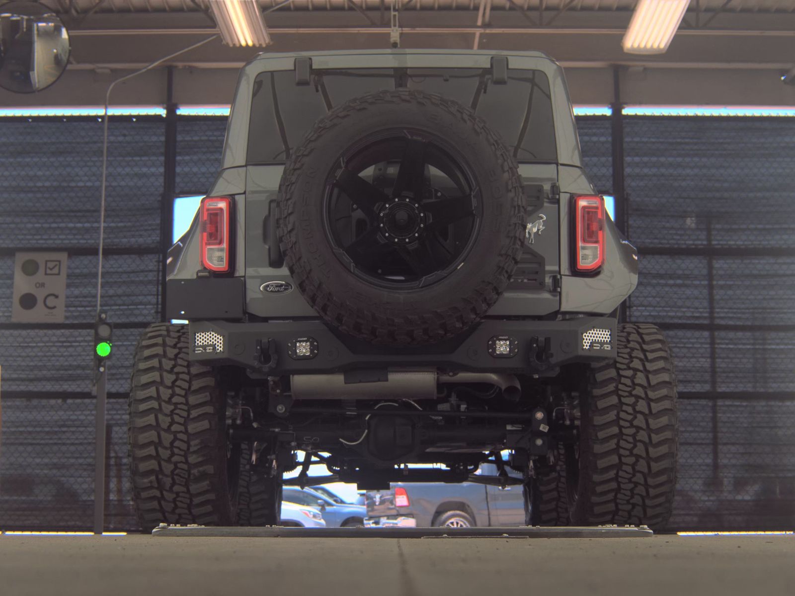 FORD BRONCO - 8