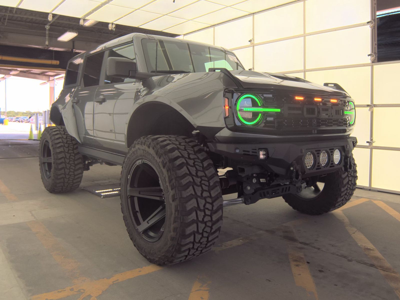 FORD BRONCO - 5