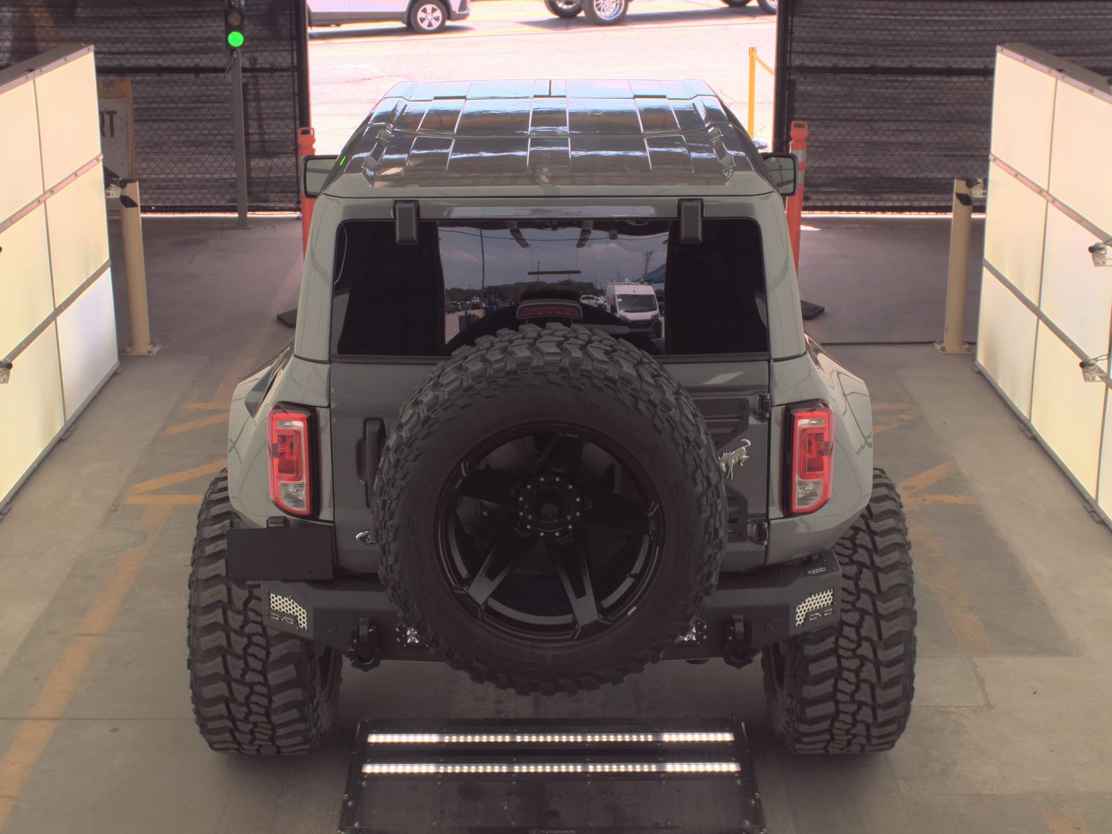 FORD BRONCO - 7
