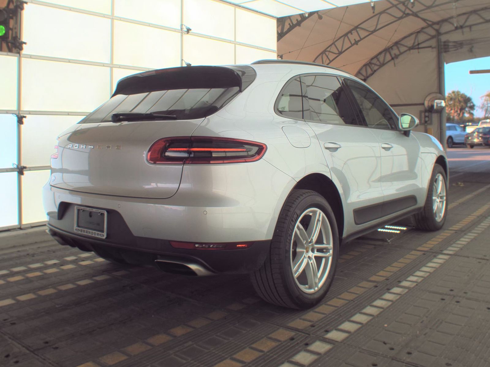 2018 Porsche Macan Base AWD