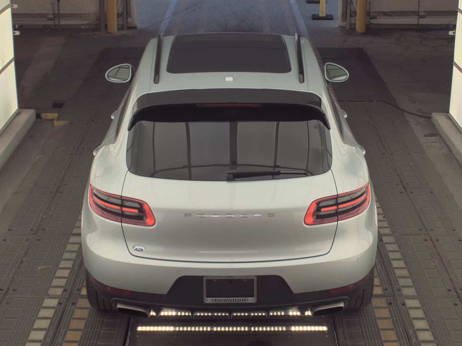 2018 Porsche Macan Base AWD