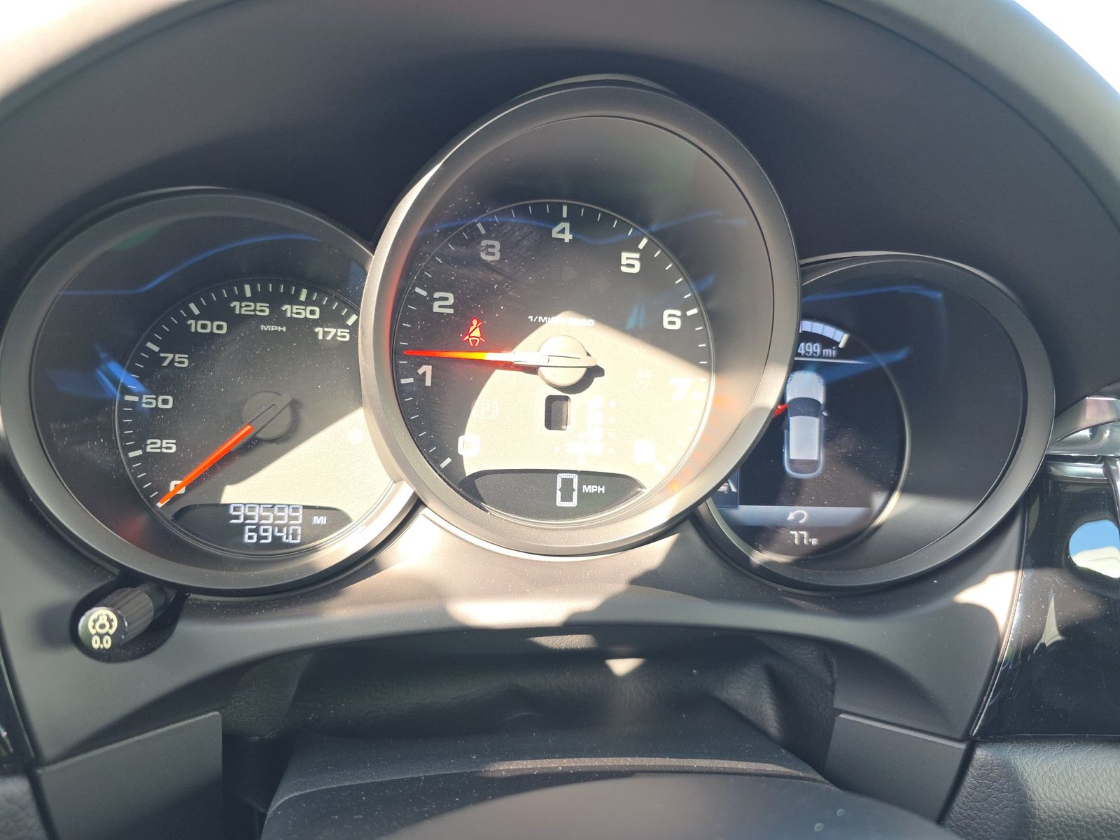 2018 Porsche Macan Base AWD