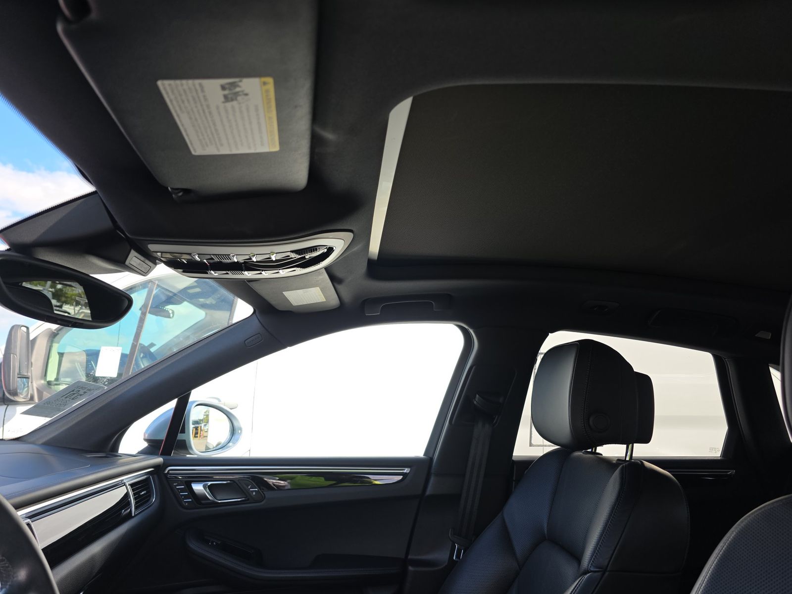2018 Porsche Macan Base AWD