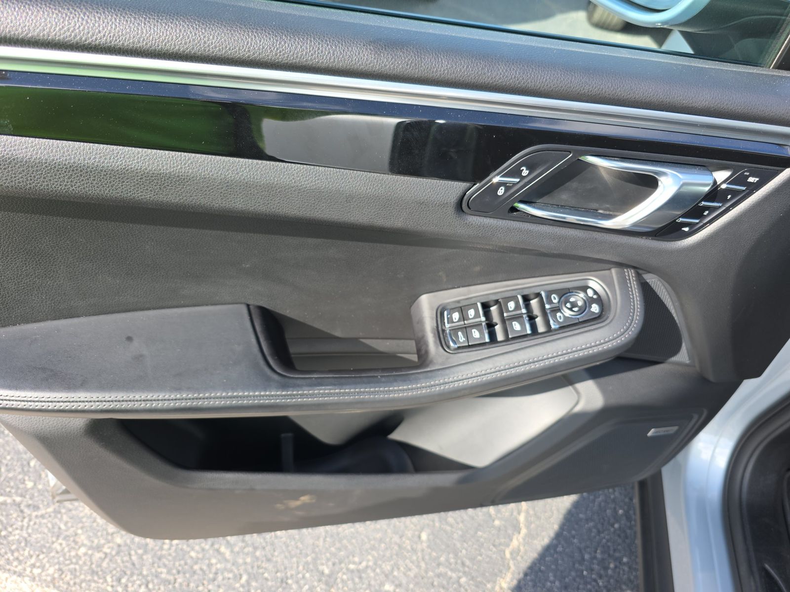 2018 Porsche Macan Base AWD