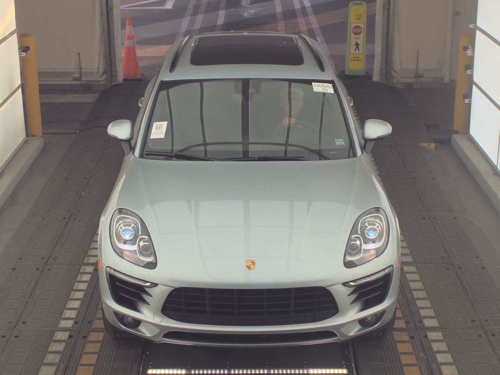 2018 Porsche Macan Base AWD