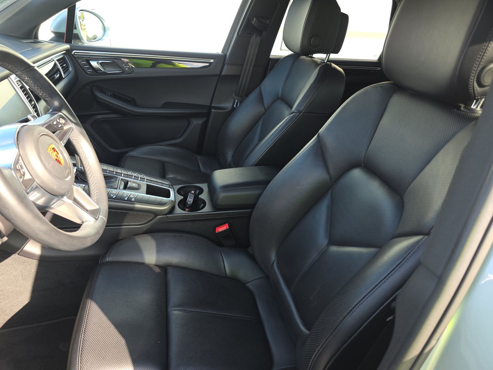 2018 Porsche Macan Base AWD