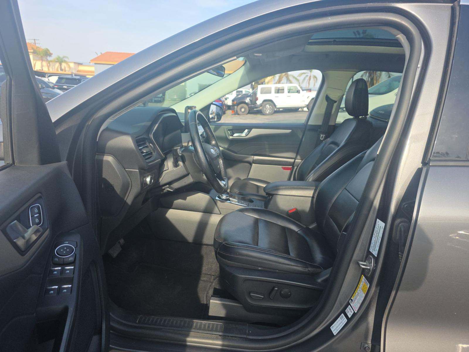 FORD ESCAPE - 5