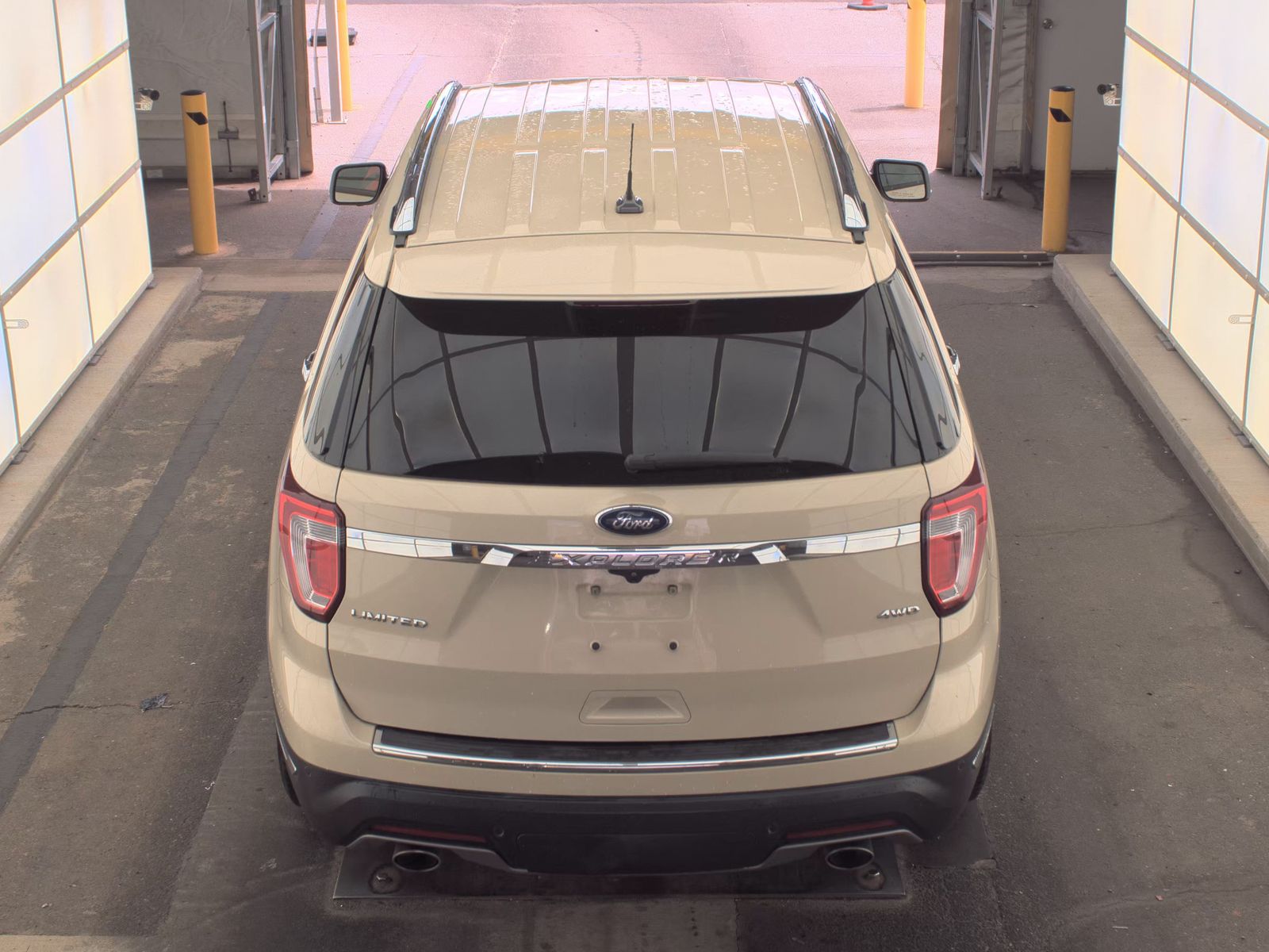 FORD EXPLORER - 7