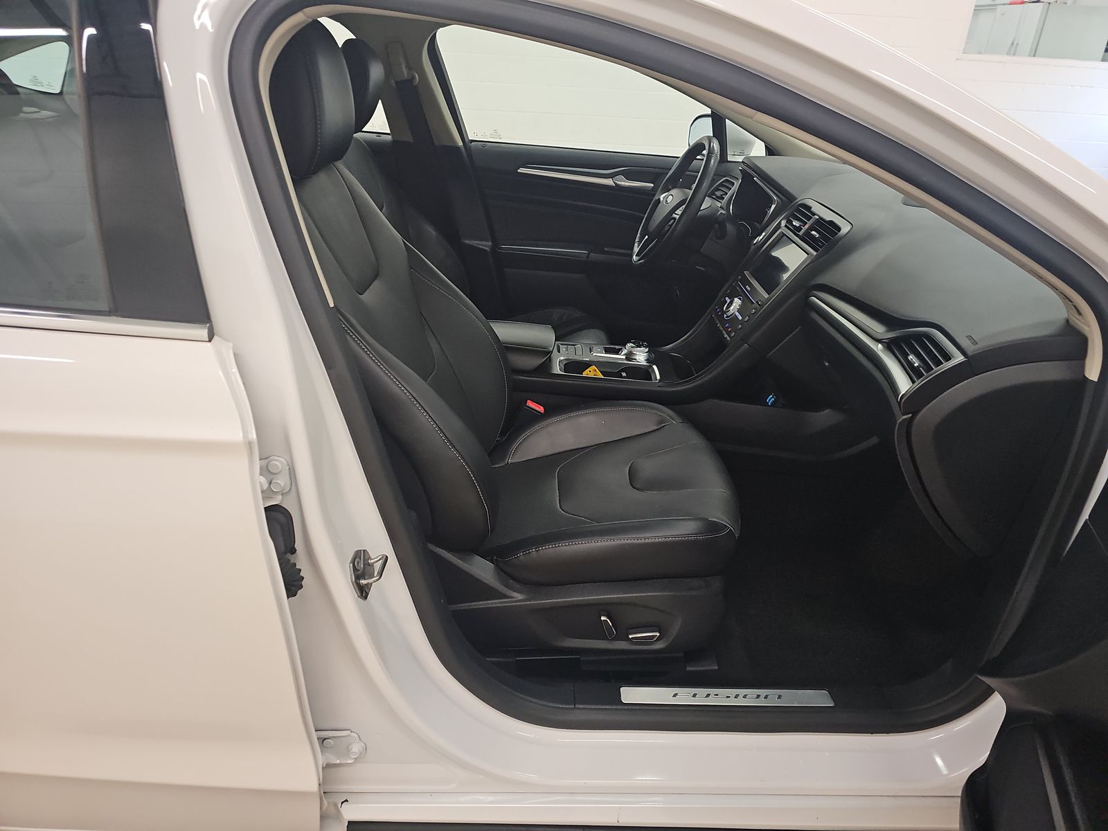 FORD FUSION - 9