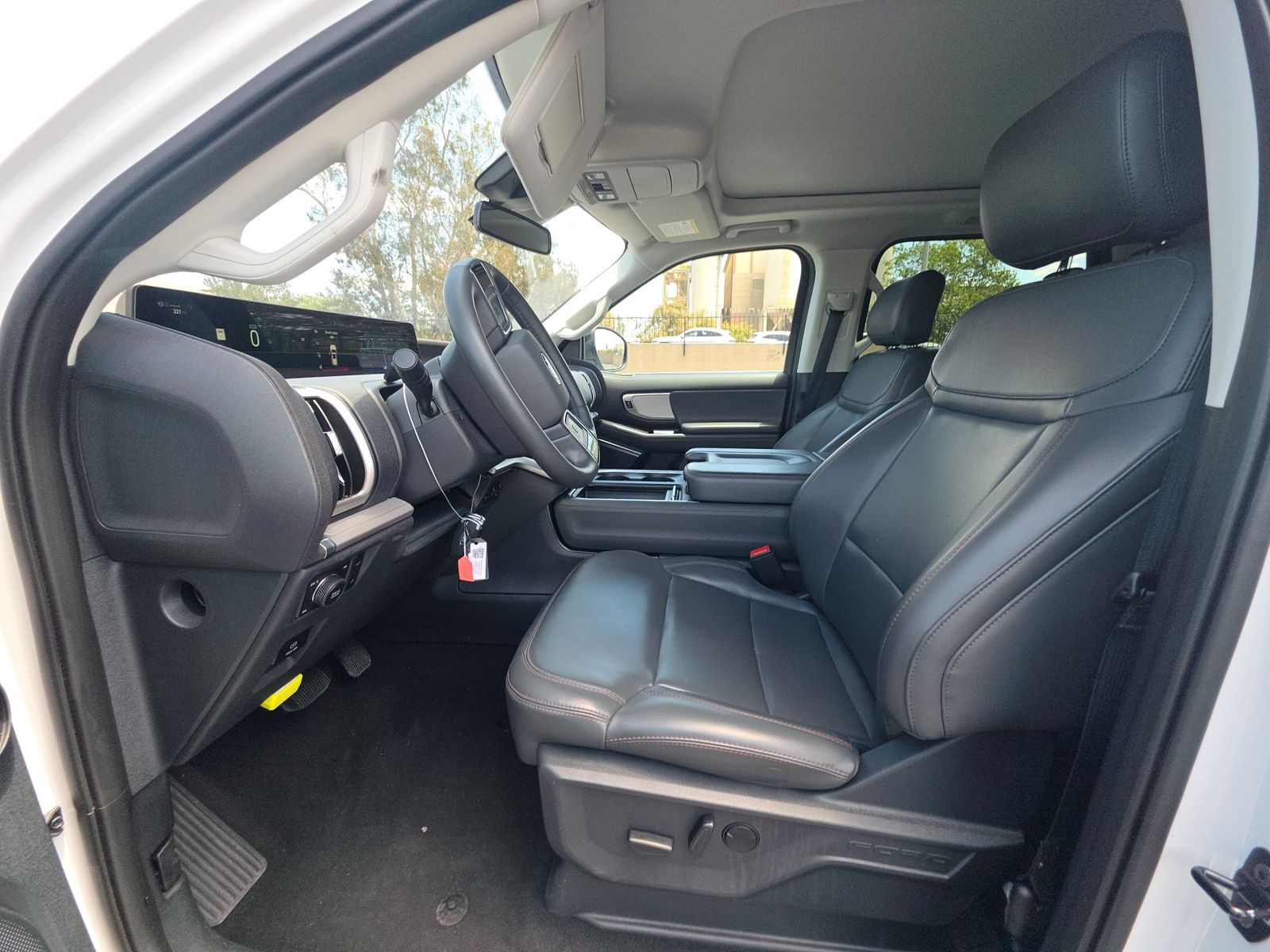 FORD EXPEDITION - 8