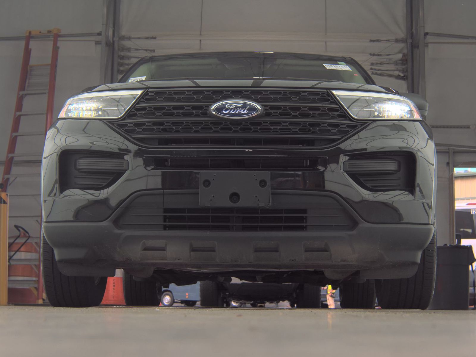 FORD EXPLORER - 4